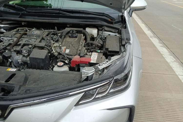 Used Toyota Corolla 2021 Dual-Motor 1.8L E-CVT Elite Edition Engine Bay Left