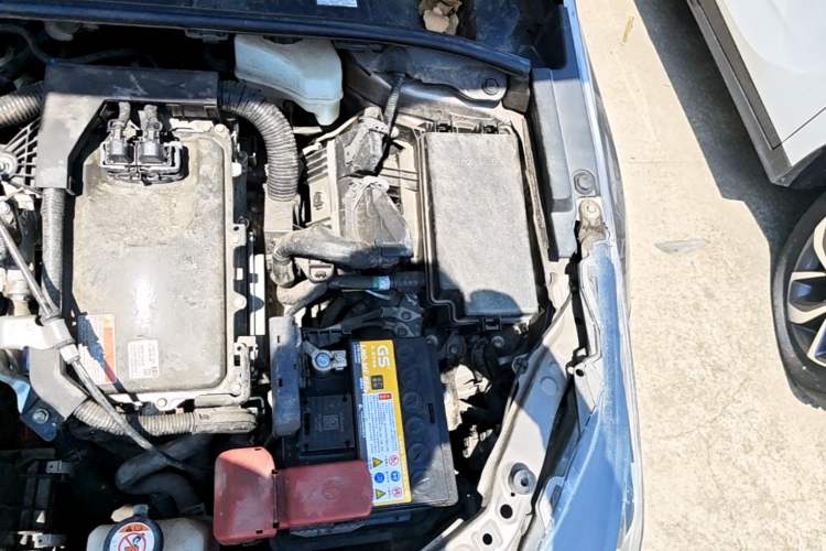 Used Toyota Corolla 2021 Dual-Motor 1.8L E-CVT Elite Edition Engine Bay Left