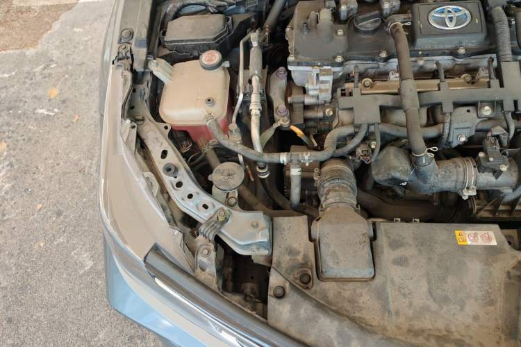 Used Toyota Corolla 2021 Dual-Motor 1.8L E-CVT Elite Edition Engine Bay Right