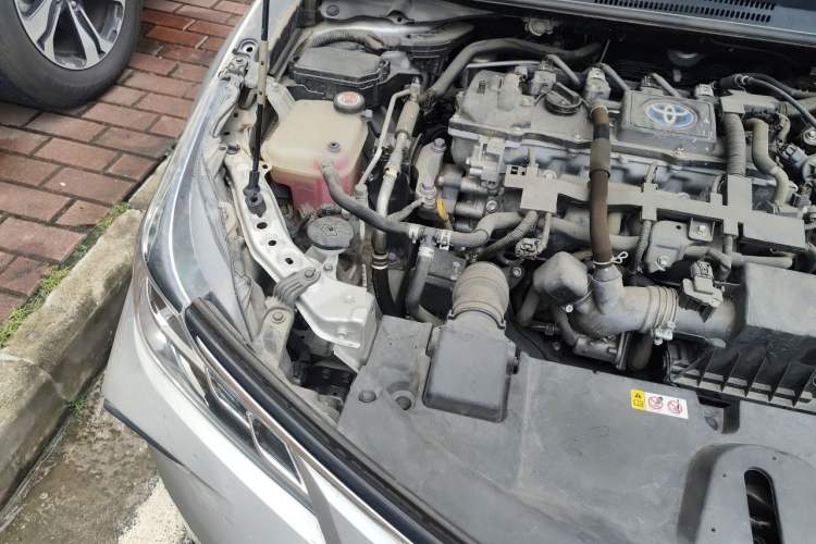 Used Toyota Corolla 2021 Dual-Motor 1.8L E-CVT Elite Edition Engine Bay Right