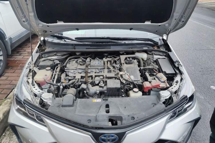 Used Toyota Corolla 2021 Dual-Motor 1.8L E-CVT Elite Edition Engine Bay