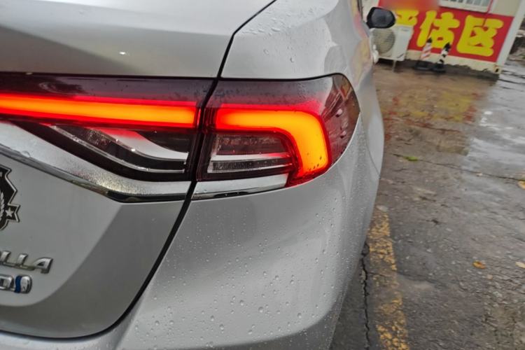 Used Toyota Corolla 2021 Dual-Motor 1.8L E-CVT Elite Edition Exterior 3