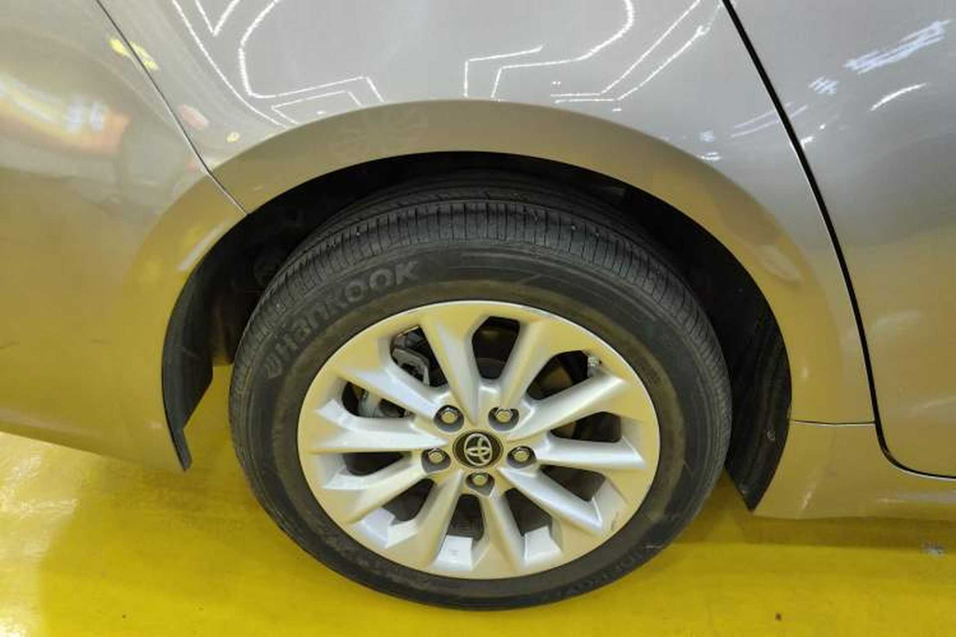 Used Toyota Corolla 2021 Dual-Motor 1.8L E-CVT Elite Edition Exterior 5