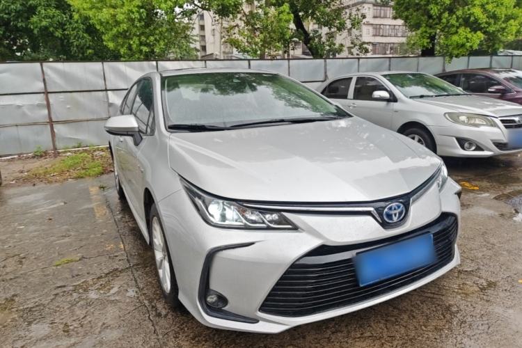 Used Toyota Corolla 2021 Dual-Motor 1.8L E-CVT Elite Edition Front Right 45 Deg