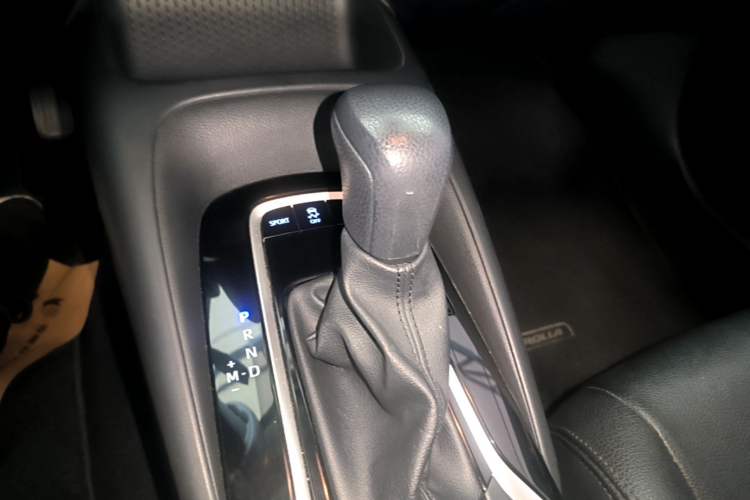 Used Toyota Corolla 2021 TNGA 1.5L CVT Elite Edition Gear Lever