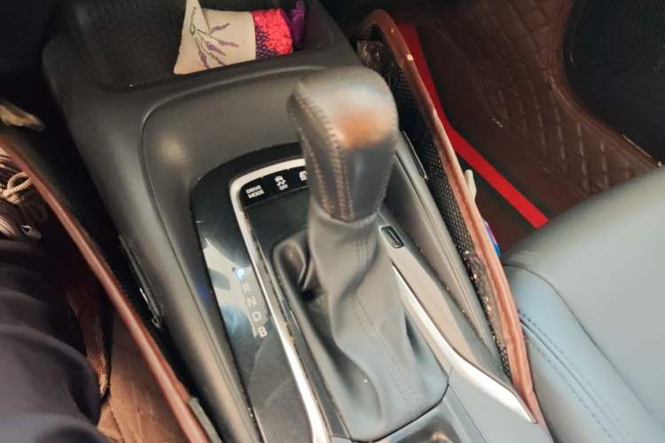 Used Toyota Corolla 2021 Dual-Motor 1.8L E-CVT Elite Edition Gear Lever