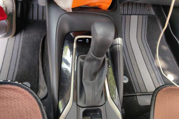 Used Toyota Corolla 2021 TNGA 1.5L CVT Pioneer Edition Gear Lever