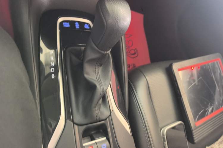 Used Toyota Corolla 2021 Dual-Motor 1.8L E-CVT Elite Edition Gear Lever