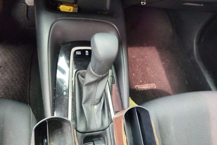 Used Toyota Corolla 2021 Dual-Motor 1.8L E-CVT Elite Edition Gear Lever