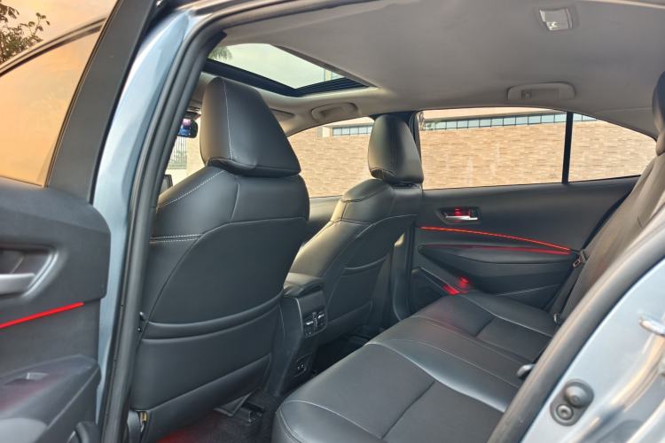 Used Toyota Corolla 2021 Dual-Motor 1.8L E-CVT Elite Edition Interior 2