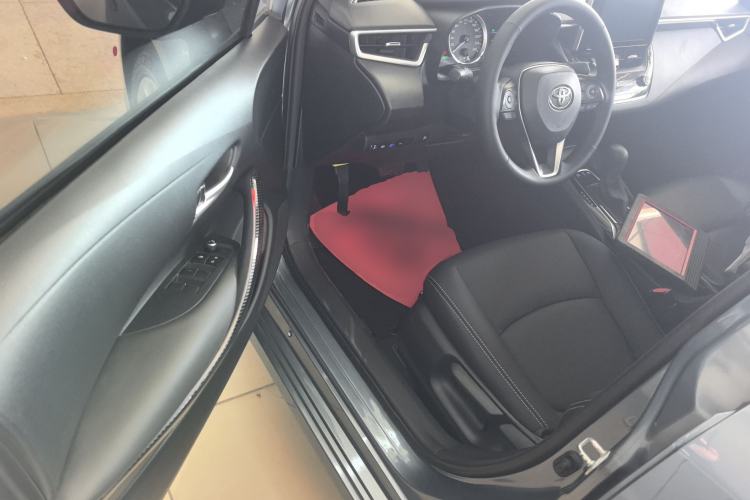 Used Toyota Corolla 2021 Dual-Motor 1.8L E-CVT Elite Edition Left Front Seat