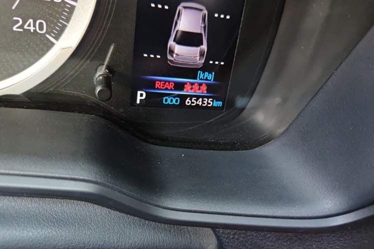 Used Toyota Corolla 2021 TNGA 1.5L CVT Pioneer Edition Odometer Close Up