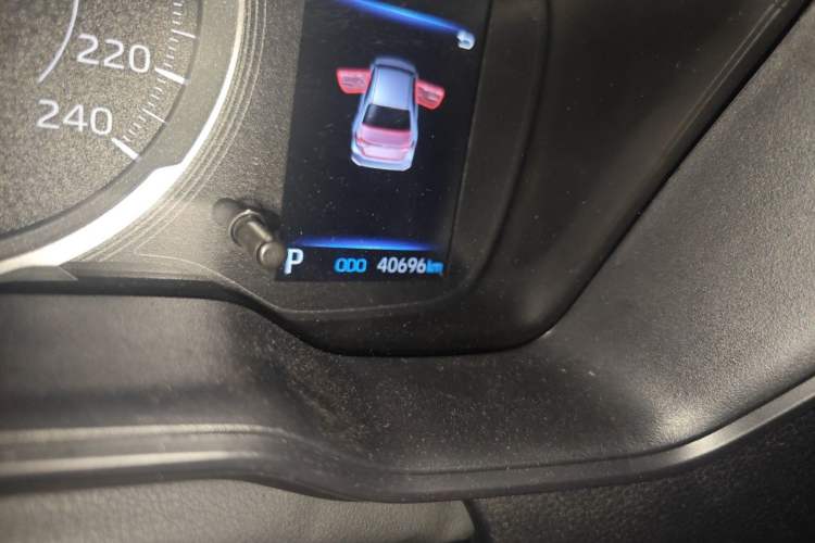 Used Toyota Corolla 2021 1.2T S-CVT Pioneer PLUS Edition Odometer Close Up