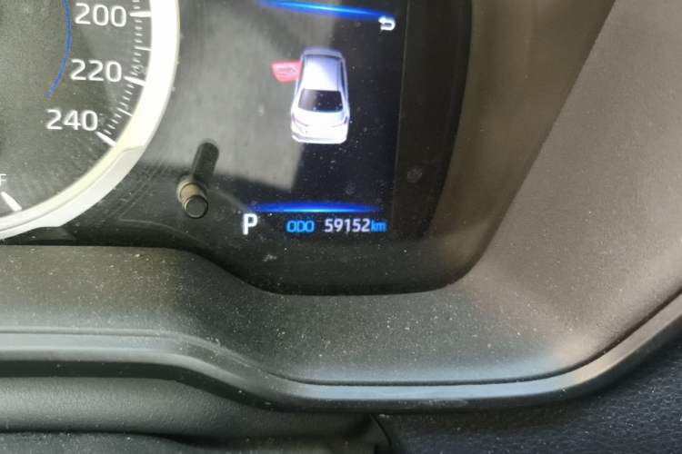 Used Toyota Corolla 2021 Dual-Motor 1.8L E-CVT Elite Edition Odometer Close Up