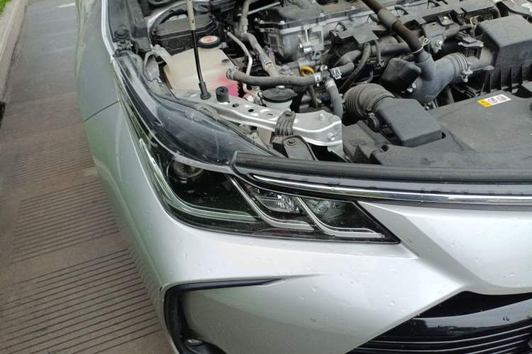 Used Toyota Corolla 2021 Dual-Motor 1.8L E-CVT Elite Edition Right Front Headlight