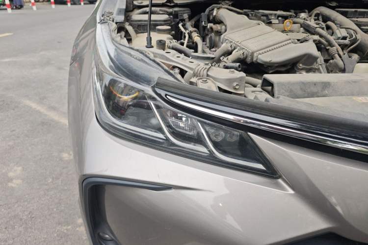 Used Toyota Corolla 2021 1.2T S-CVT Pioneer Edition Right Front Headlight