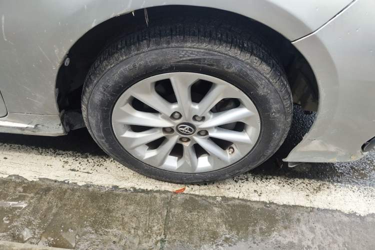 Used Toyota Corolla 2021 Dual-Motor 1.8L E-CVT Elite Edition Right Front Wheel Hub
