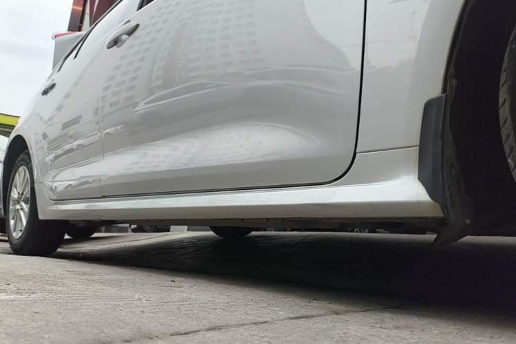 Used Toyota Corolla 2021 TNGA 1.5L CVT Elite Edition Right Side Sill