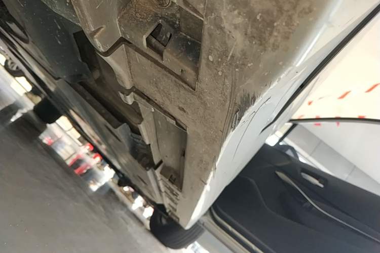 Used Toyota Corolla 2021 Dual-Motor 1.8L E-CVT Elite Edition Right Side Sill