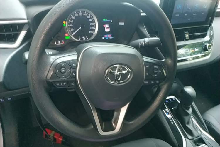 Used Toyota Corolla 2021 Dual-Engine 1.8L E-CVT Pioneer Edition Steering Wheel