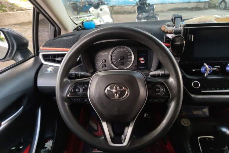 Used Toyota Corolla 2021 Dual-Engine 1.8L E-CVT Pioneer Edition Steering Wheel