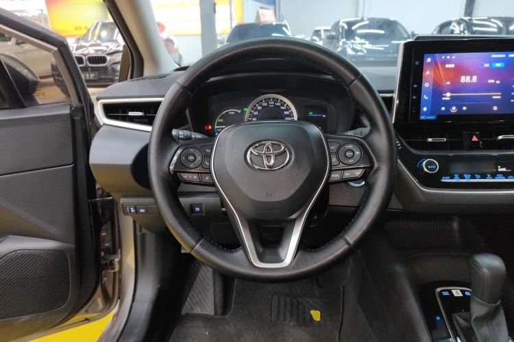 Used Toyota Corolla 2021 Dual-Motor 1.8L E-CVT Elite Edition Steering Wheel