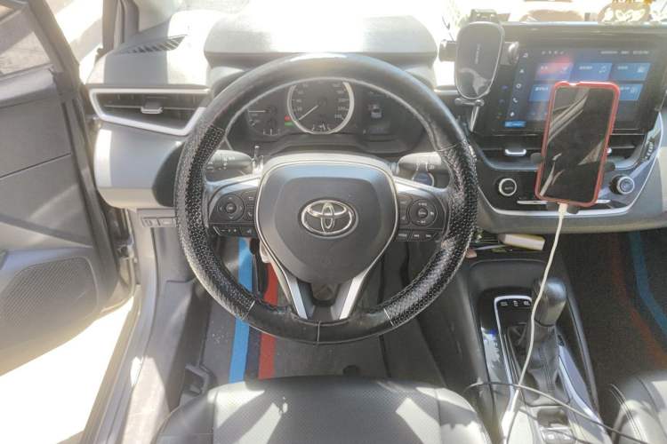 Used Toyota Corolla 2021 Dual-Motor 1.8L E-CVT Elite Edition Steering Wheel