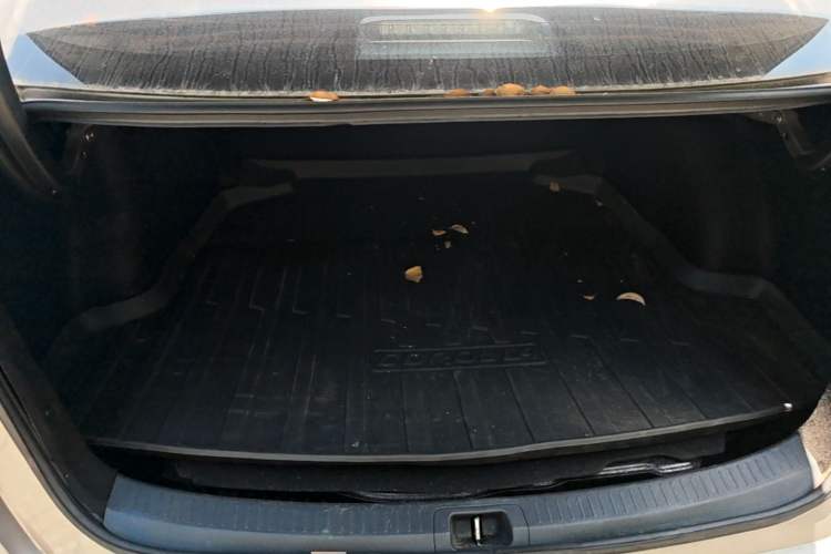 Used Toyota Corolla 2021 Dual-Motor 1.8L E-CVT Elite Edition Trunk