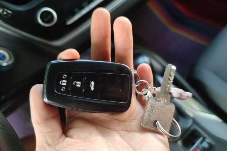 Used Toyota Corolla 2021 Dual-Engine 1.8L E-CVT Pioneer Edition Vehicle Key