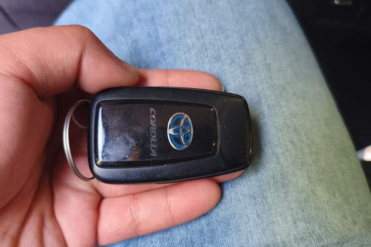 Used Toyota Corolla 2021 Dual-Motor 1.8L E-CVT Elite Edition Vehicle Key