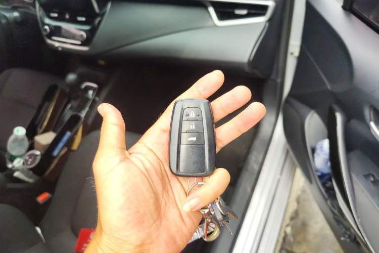 Used Toyota Corolla 2021 Dual-Motor 1.8L E-CVT Elite Edition Vehicle Key