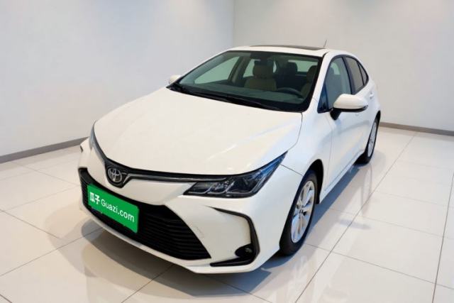 Ojetý Toyota Corolla 2021 1.2T S-CVT Luxury Edition