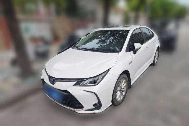 Ojetý Toyota Corolla 2021 Dual-Motor 1.8L E-CVT Elite Edition