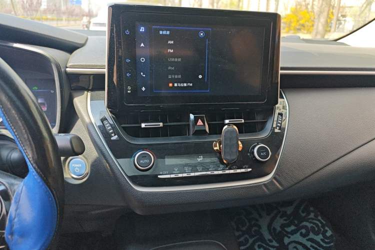 Used Toyota Corolla 2021 Dual-Motor 1.8L E-CVT Elite Edition Audio And AC Panel