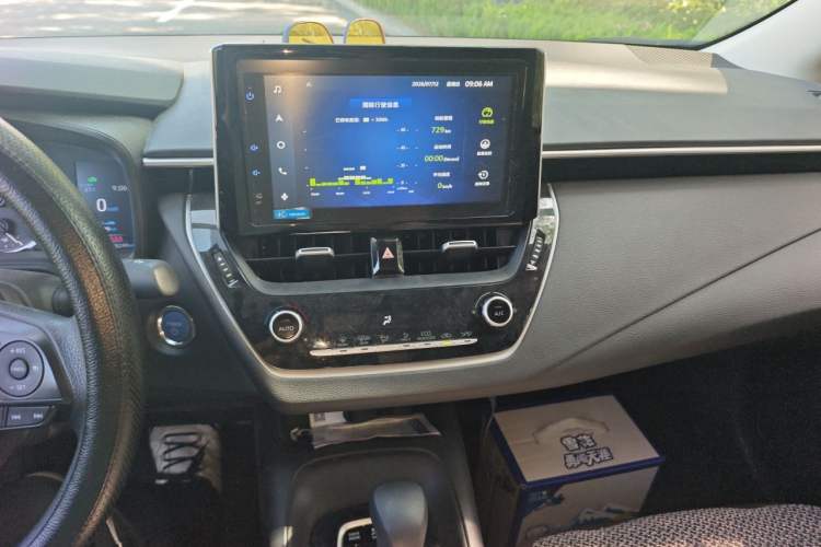 Used Toyota Corolla 2021 Dual-Motor 1.8L E-CVT Elite Edition Audio And AC Panel