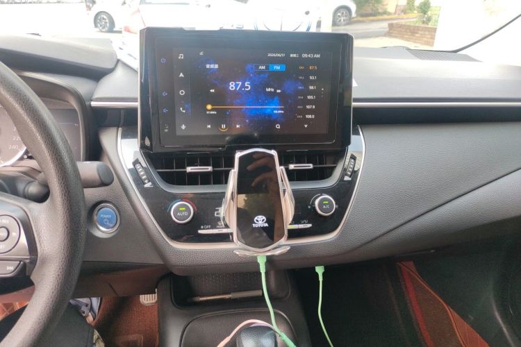 Used Toyota Corolla 2021 Dual-Motor 1.8L E-CVT Elite Edition Audio And AC Panel