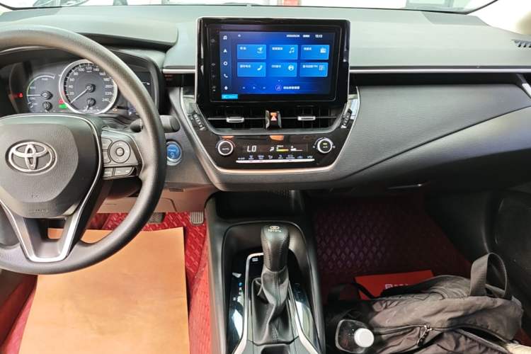 Used Toyota Corolla 2021 Dual-Motor 1.8L E-CVT Elite Edition Audio And AC Panel