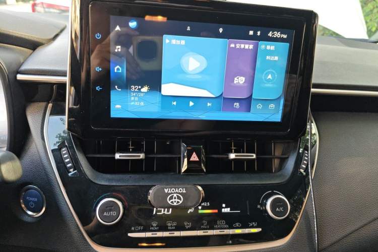 Used Toyota Corolla 2021 Dual-Motor 1.8L E-CVT Elite Edition Audio And AC Panel