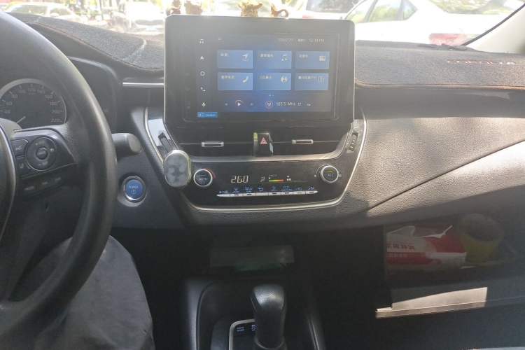 Used Toyota Corolla 2021 Dual-Motor 1.8L E-CVT Elite Edition Audio And AC Panel