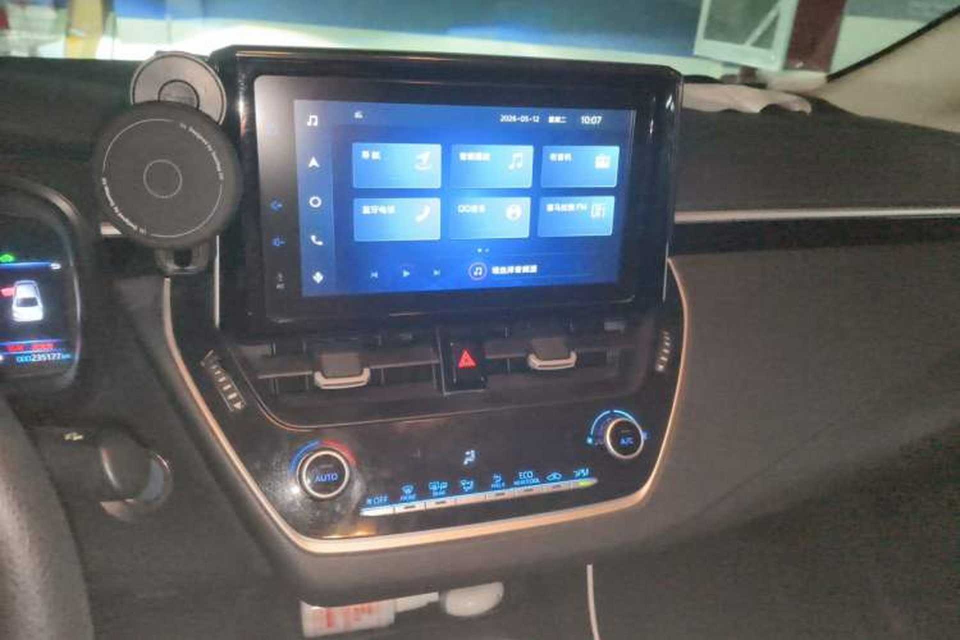Used Toyota Corolla 2021 Dual-Motor 1.8L E-CVT Elite Edition Audio And AC Panel