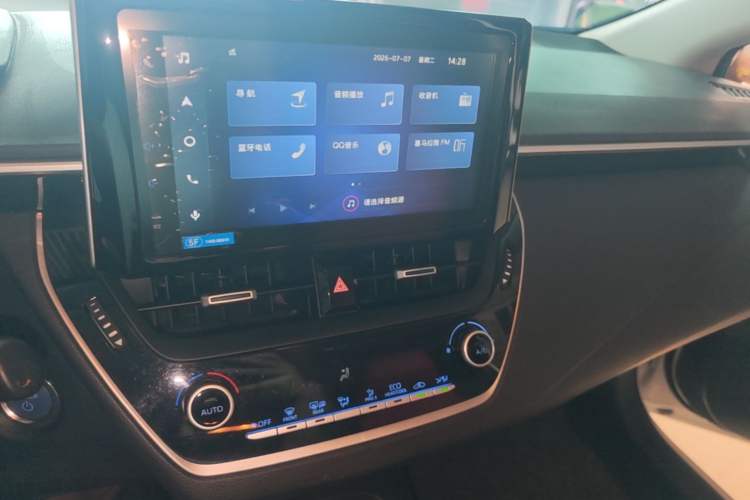 Used Toyota Corolla 2021 Dual-Motor 1.8L E-CVT Elite Edition Audio And AC Panel