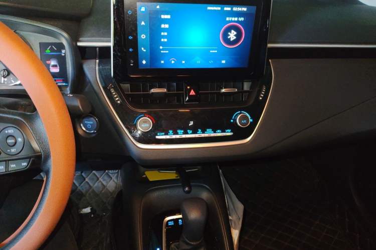 Used Toyota Corolla 2021 Dual-Motor 1.8L E-CVT Elite Edition Audio And AC Panel