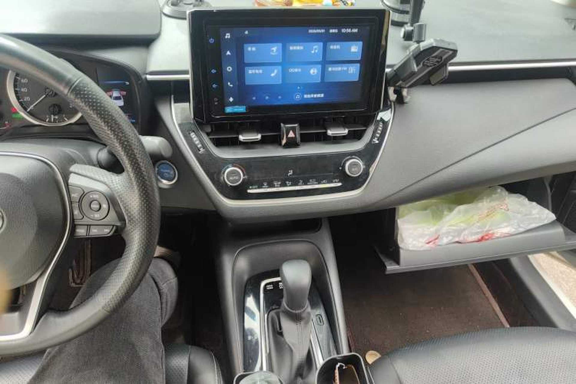 Used Toyota Corolla 2021 Dual-Motor 1.8L E-CVT Elite Edition Audio And AC Panel