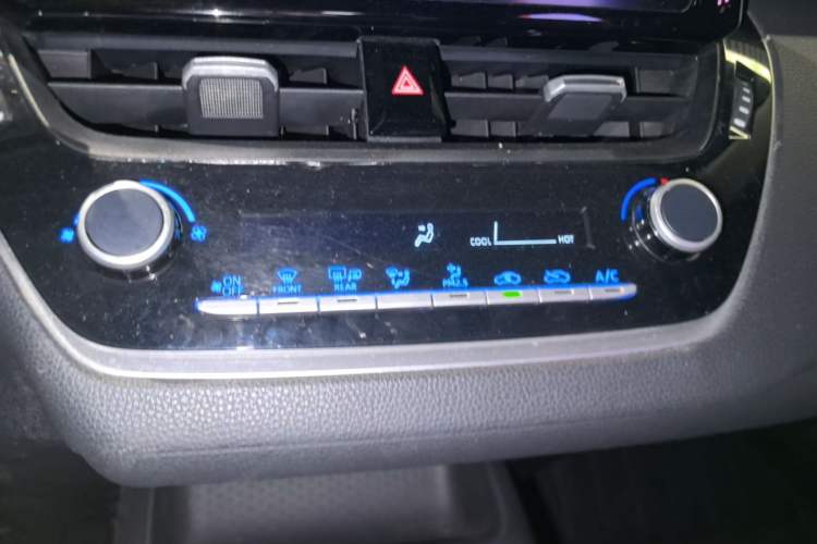 Used Toyota Corolla 2021 1.2T S-CVT Elite PLUS Edition Audio And AC Panel