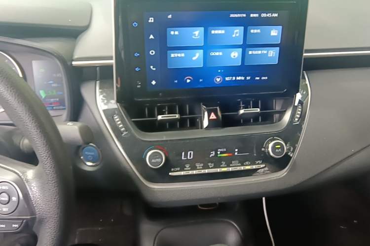 Used Toyota Corolla 2021 Dual-Motor 1.8L E-CVT Elite Edition Audio And AC Panel