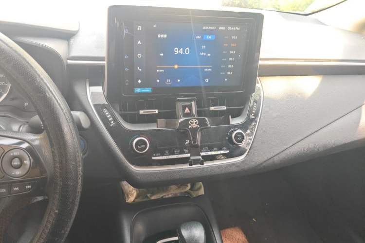 Used Toyota Corolla 2021 Dual-Motor 1.8L E-CVT Elite Edition Audio And AC Panel