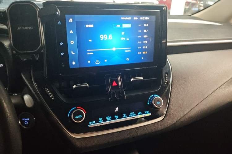 Used Toyota Corolla 2021 Dual-Motor 1.8L E-CVT Elite Edition Audio And AC Panel