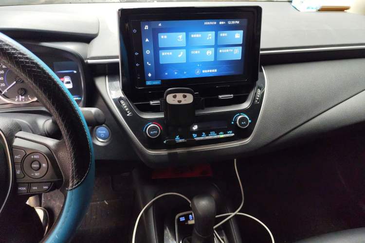 Used Toyota Corolla 2021 Dual-Motor 1.8L E-CVT Elite Edition Audio And AC Panel