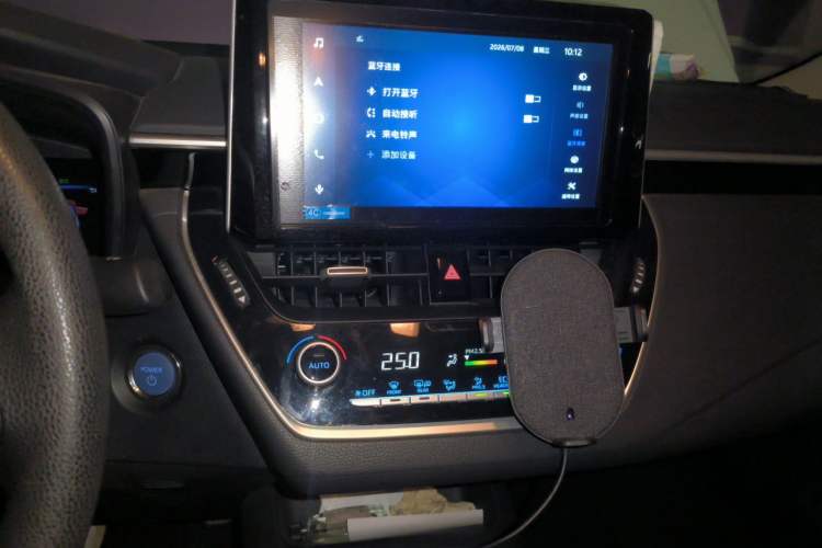 Used Toyota Corolla 2021 Dual-Motor 1.8L E-CVT Elite Edition Audio And AC Panel