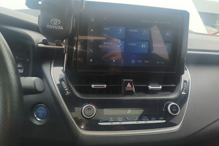 Used Toyota Corolla 2021 Dual-Motor 1.8L E-CVT Elite Edition Audio And AC Panel